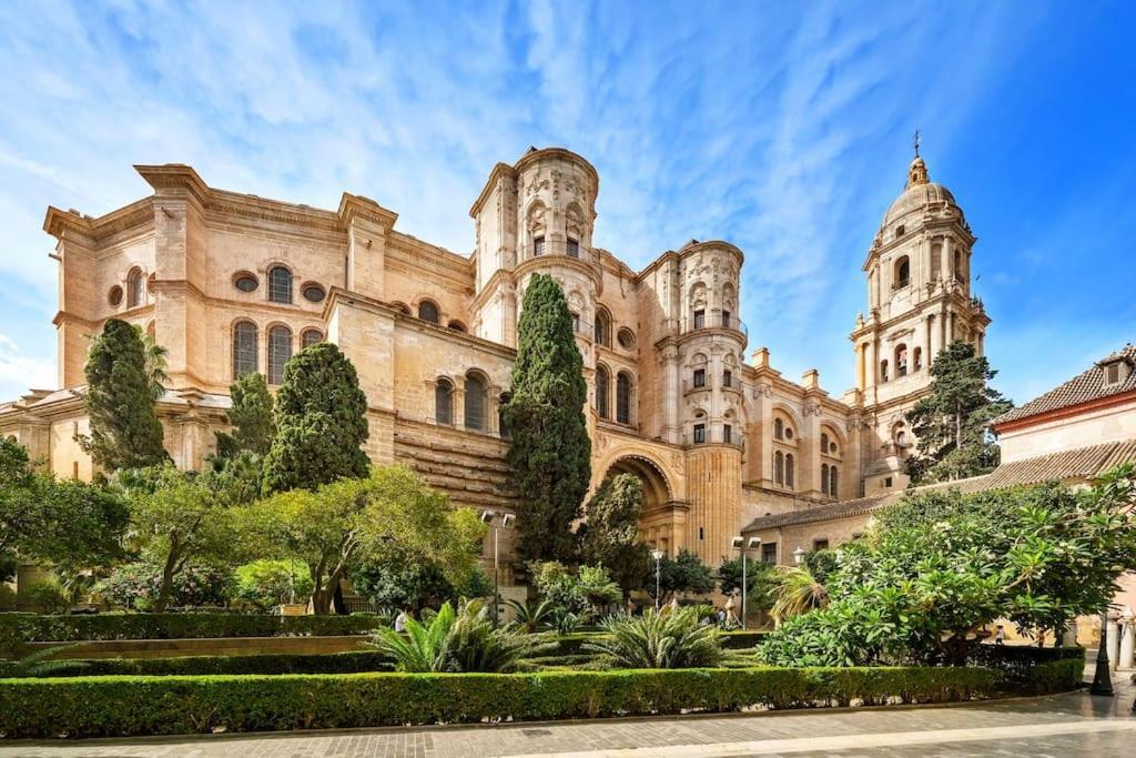 Apartamento con parking junto a Catedral Centro de Málaga Estreno! Esterno foto